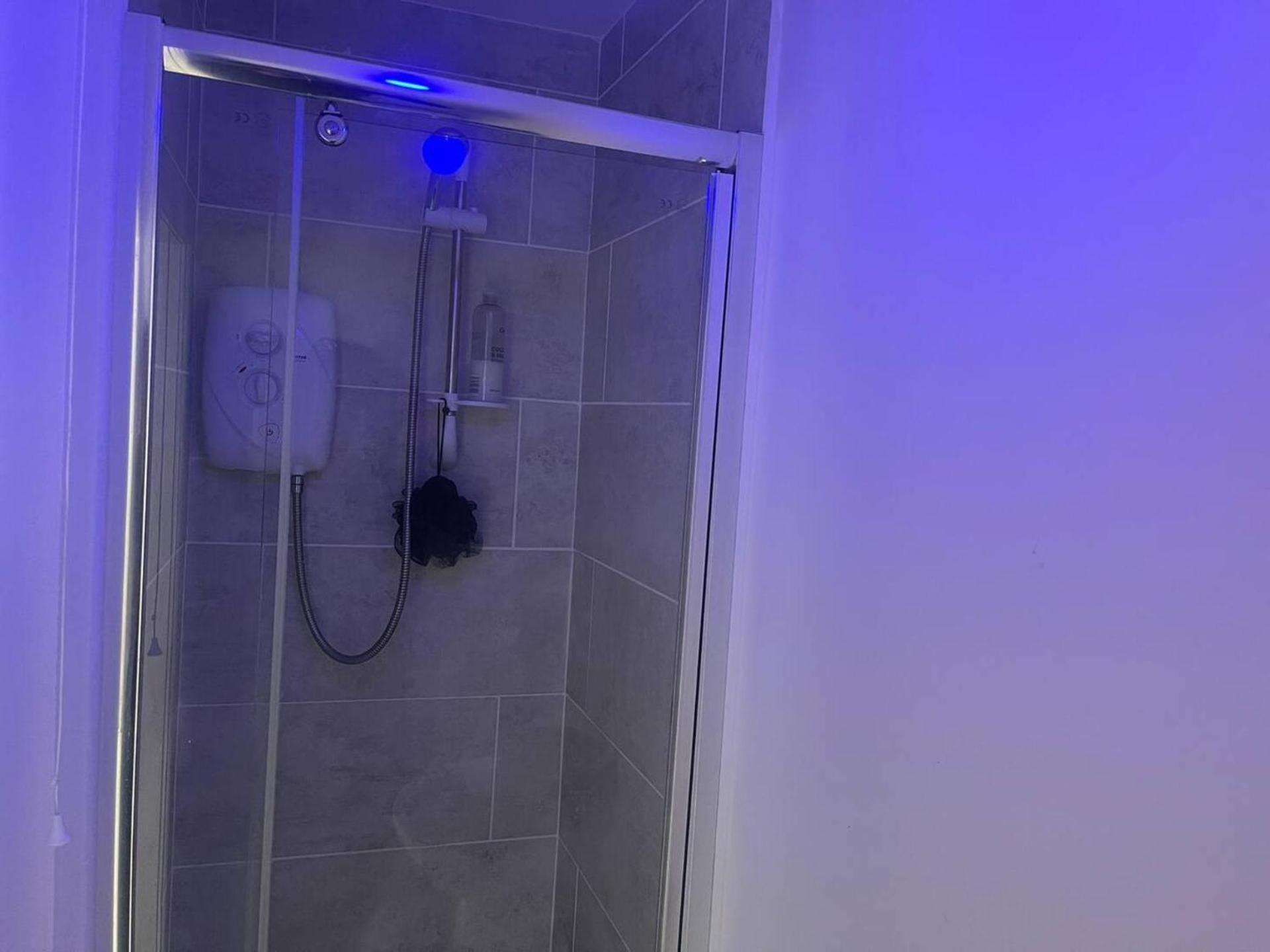 2-Bed Apartment - Sleeps 4 - Street Parking - Wifi 曼彻斯特 外观 照片