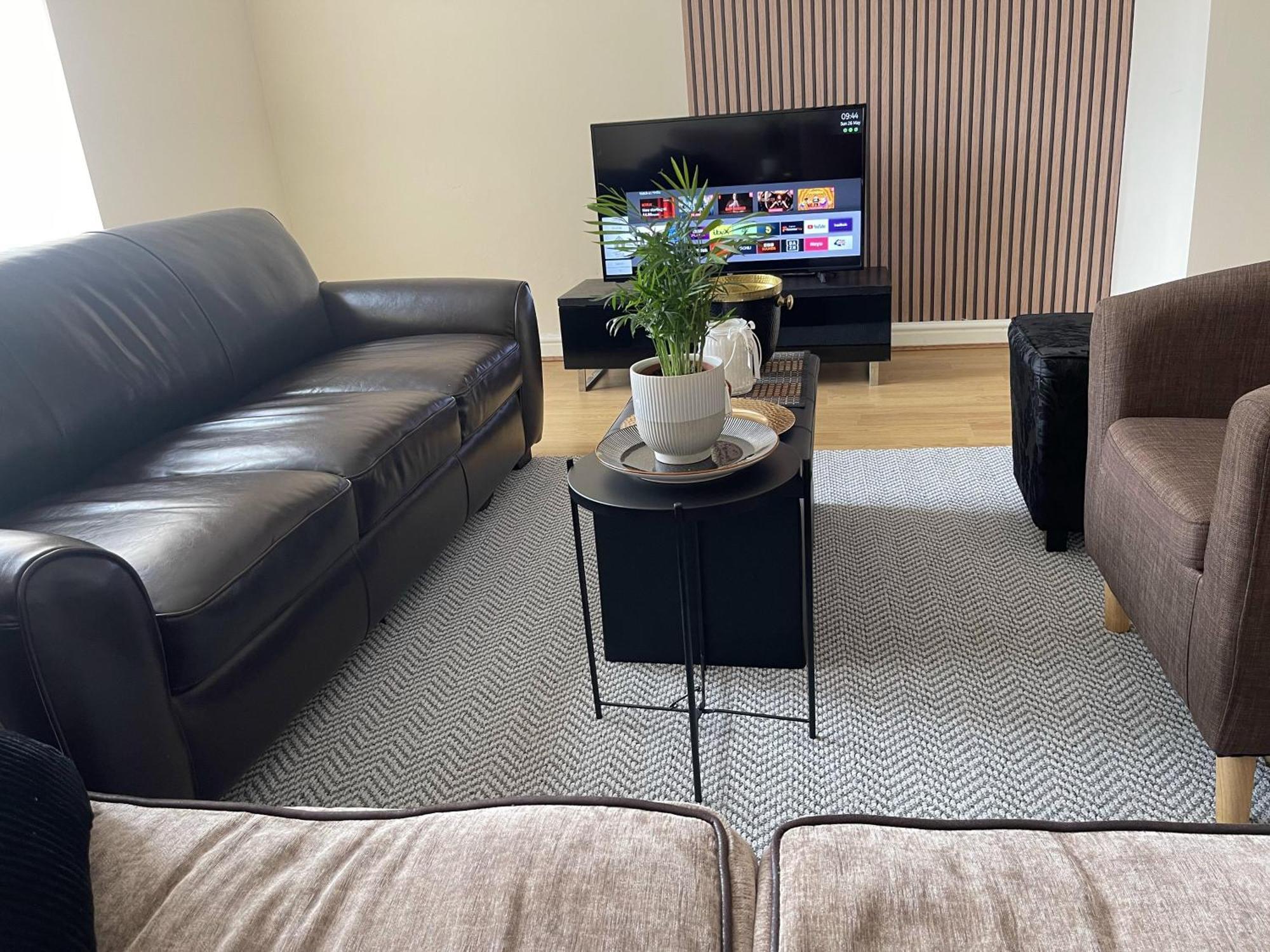 2-Bed Apartment - Sleeps 4 - Street Parking - Wifi 曼彻斯特 外观 照片