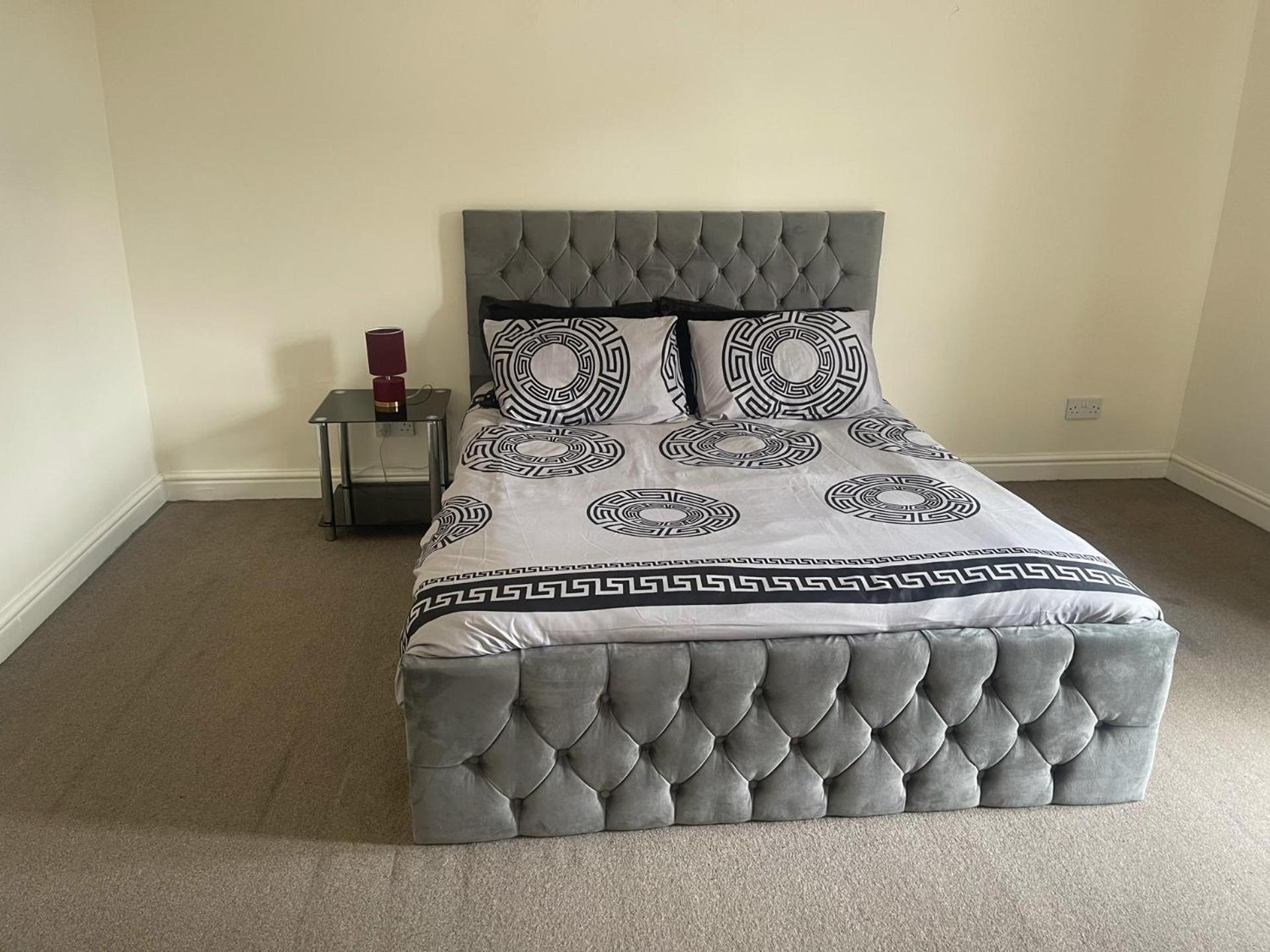 2-Bed Apartment - Sleeps 4 - Street Parking - Wifi 曼彻斯特 外观 照片