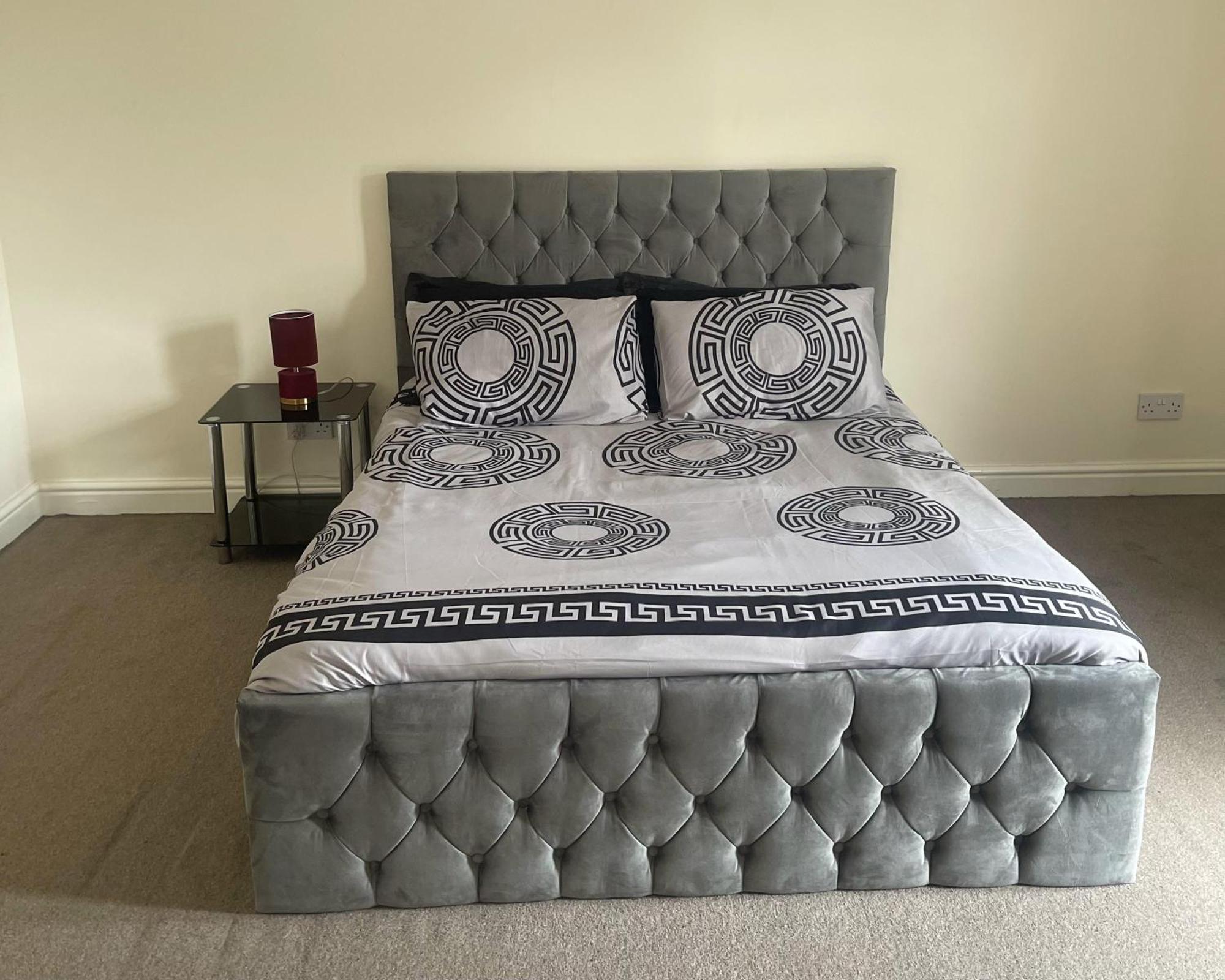 2-Bed Apartment - Sleeps 4 - Street Parking - Wifi 曼彻斯特 外观 照片